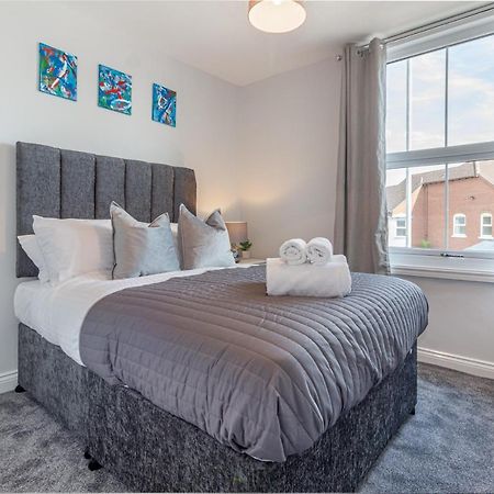 Host & Stay - The Bull Inn, 3 Double Rooms Fernhill Heath Esterno foto