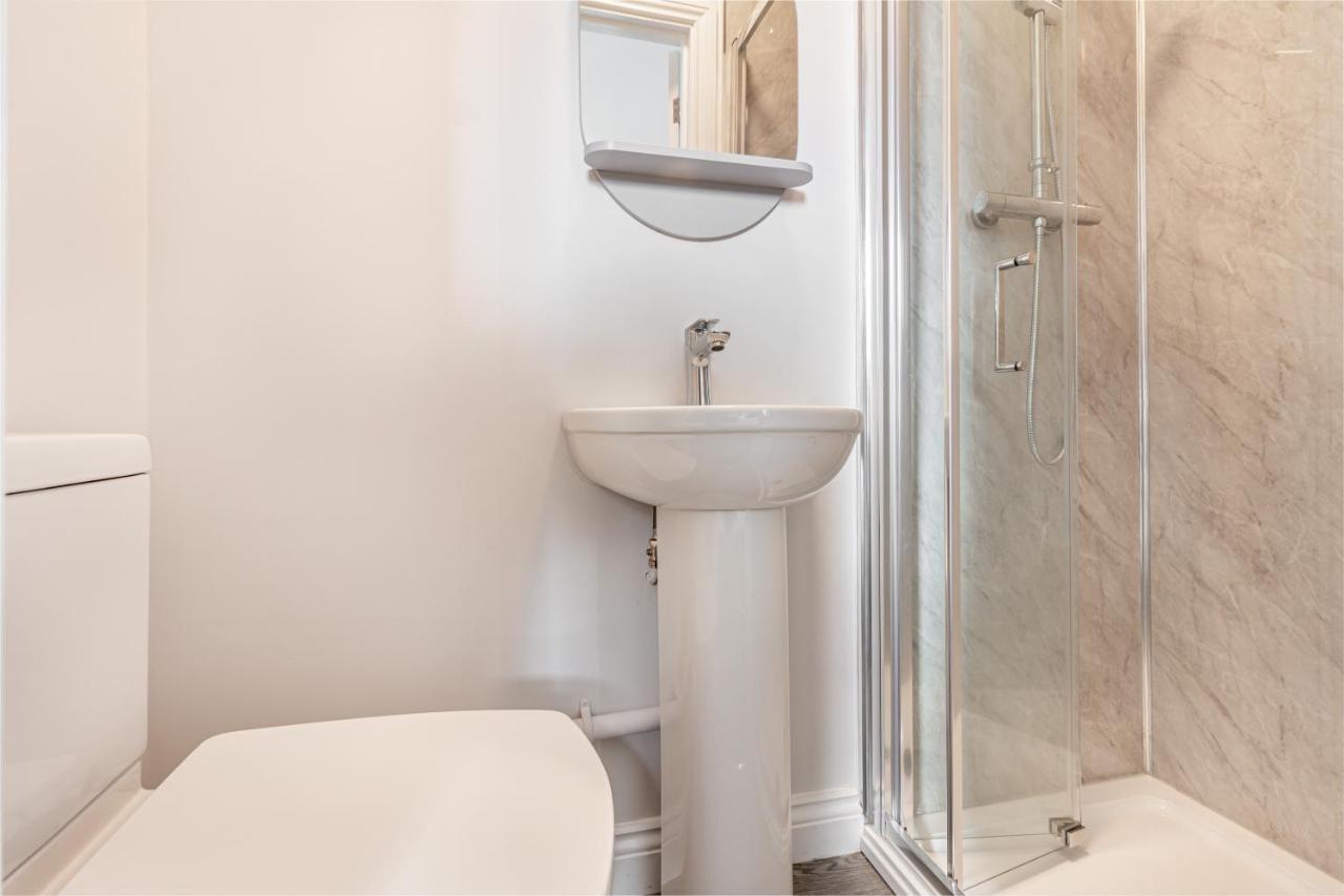 Host & Stay - The Bull Inn, 3 Double Rooms Fernhill Heath Esterno foto