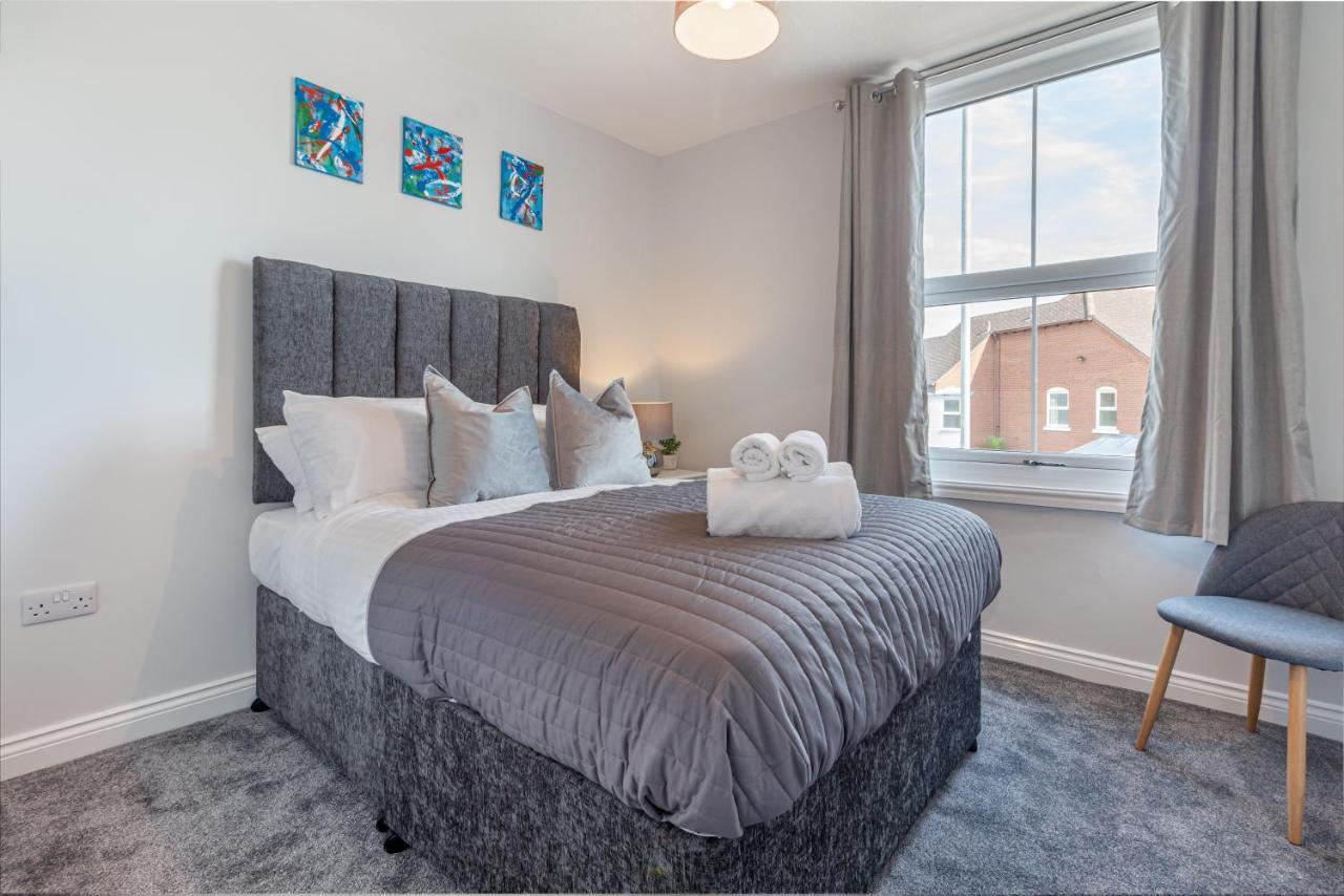 Host & Stay - The Bull Inn, 3 Double Rooms Fernhill Heath Esterno foto
