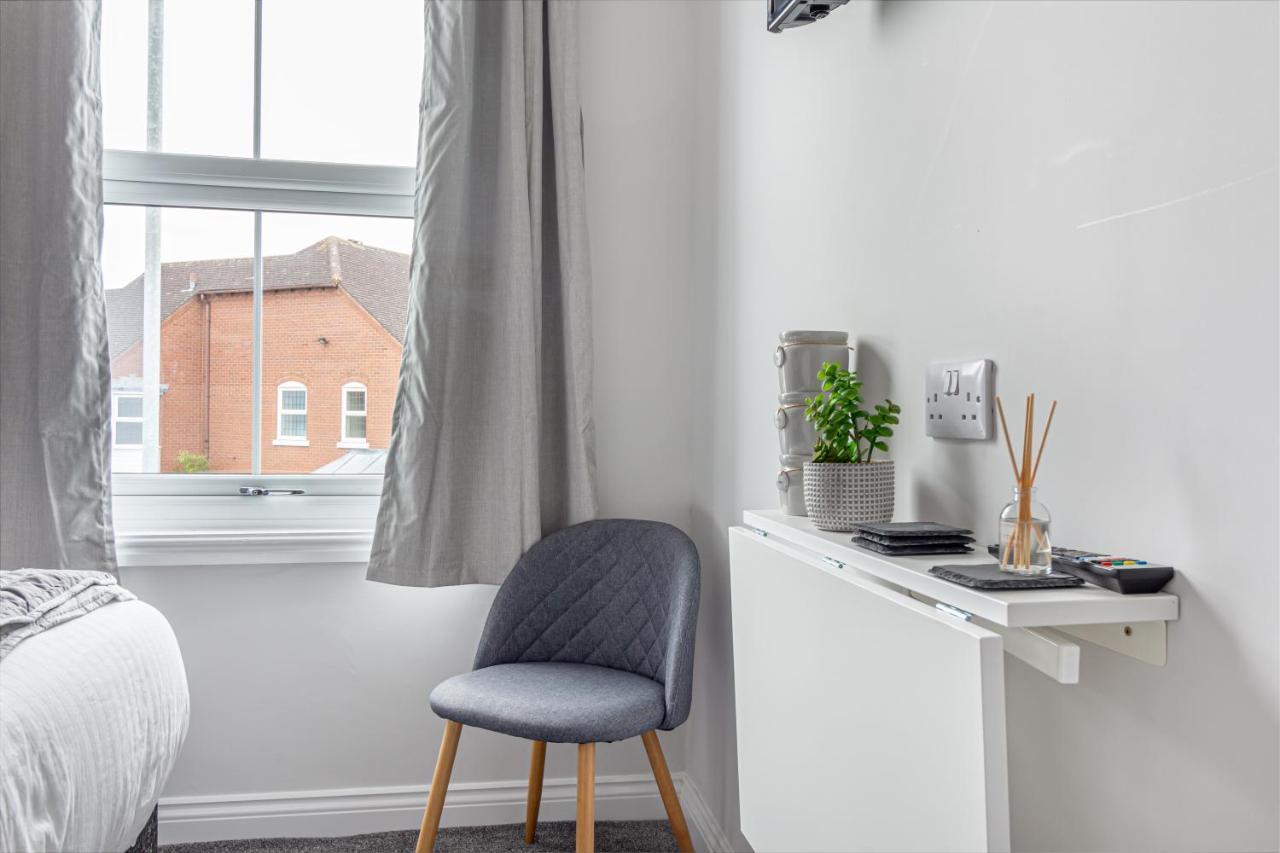 Host & Stay - The Bull Inn, 3 Double Rooms Fernhill Heath Esterno foto