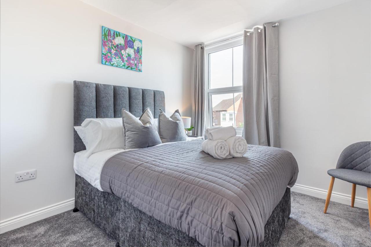 Host & Stay - The Bull Inn, 3 Double Rooms Fernhill Heath Esterno foto